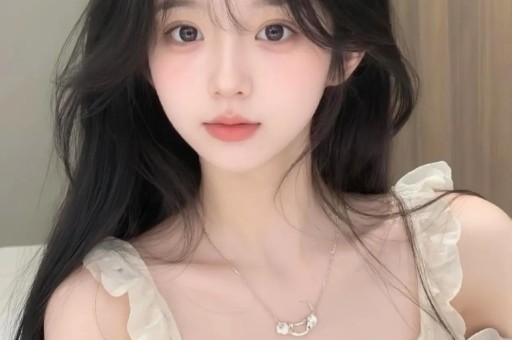 “曝林俊杰大嫂想吃绝户”登上热搜；林俊杰与大哥社交平台互相取关删除与大哥大嫂合影有爆料称联合闺蜜冒充其女友同学散布黑料