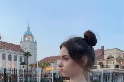 内娱女演员深夜醉酒打车卸下明星包袱全程真实到离谱！